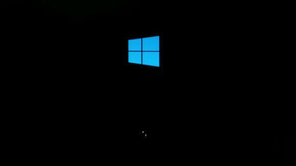 windows-10-stuck-loading-screen-blue-logo-fall-creators-update.jpg